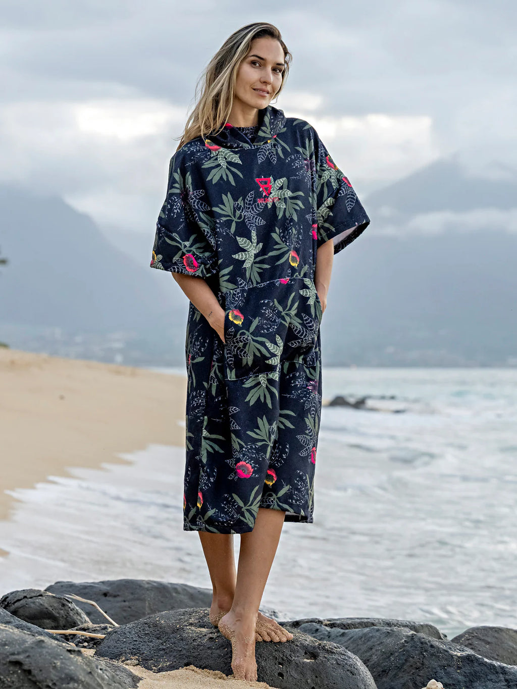 Poncha Ladies Poncho | Black Edition