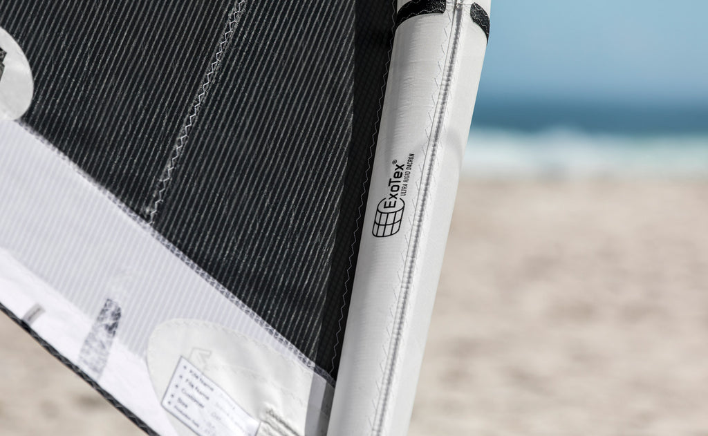 Core Section 4 / Section 4 LW Wave Kite